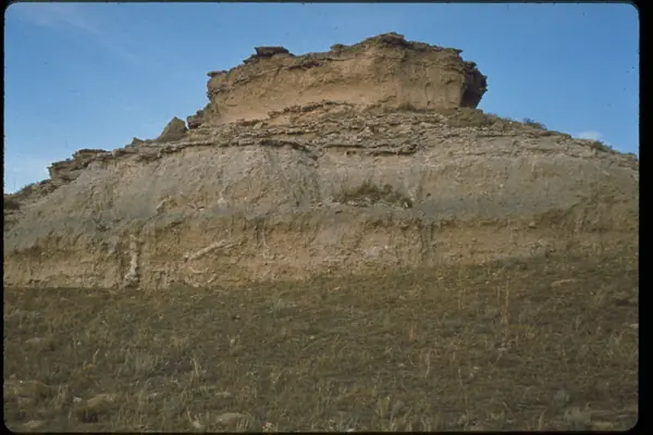 The flat-topped fossil hills