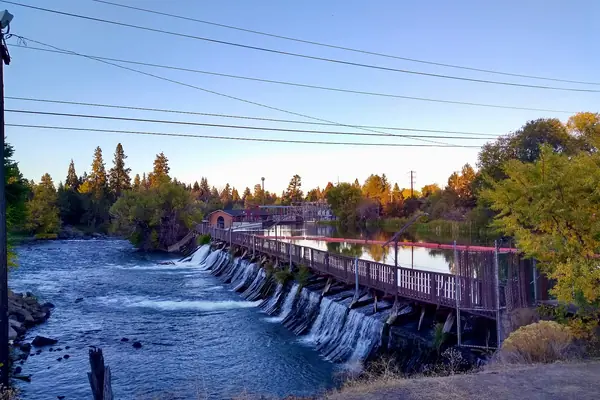 The Deschutes River in winter