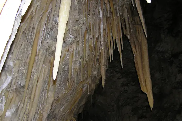 Flowstone draperies