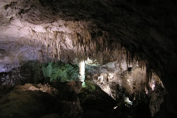 The decorated chambers
