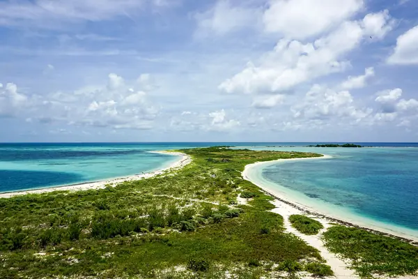 A remote key under tropical clouds