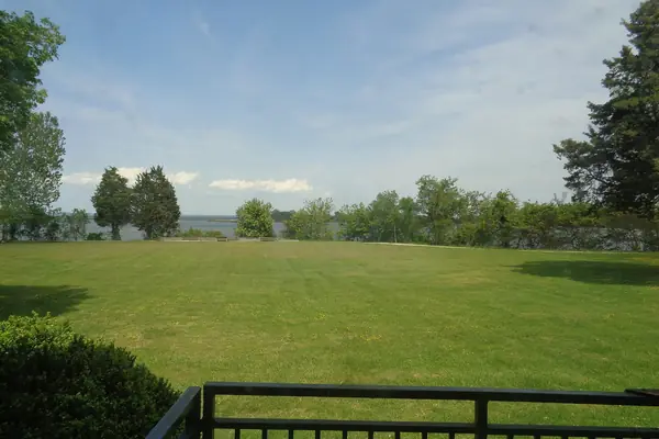 The colonial plantation by the water