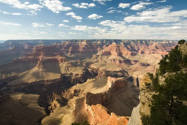 Layered buttes of the South Rim