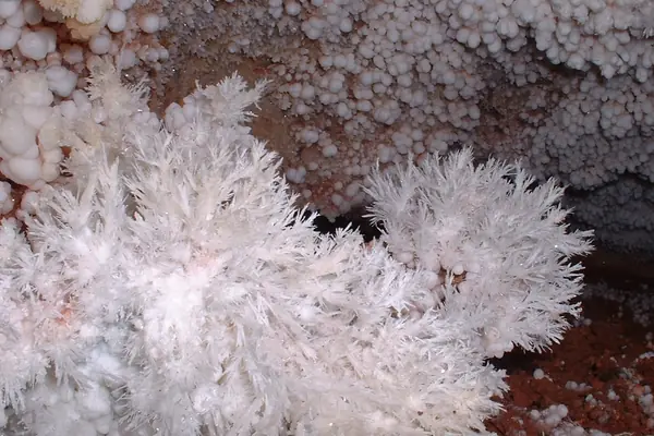 Frostwork and popcorn in the cave