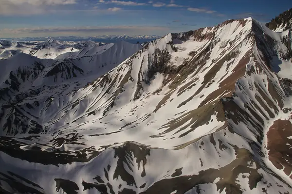 Peaks above the Kennecott country